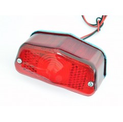 EMGO 2025/02 LAMPA TYLNA DO KLASYKÓW (WZÓR LUCAS) (LATA 1963 - 1973)