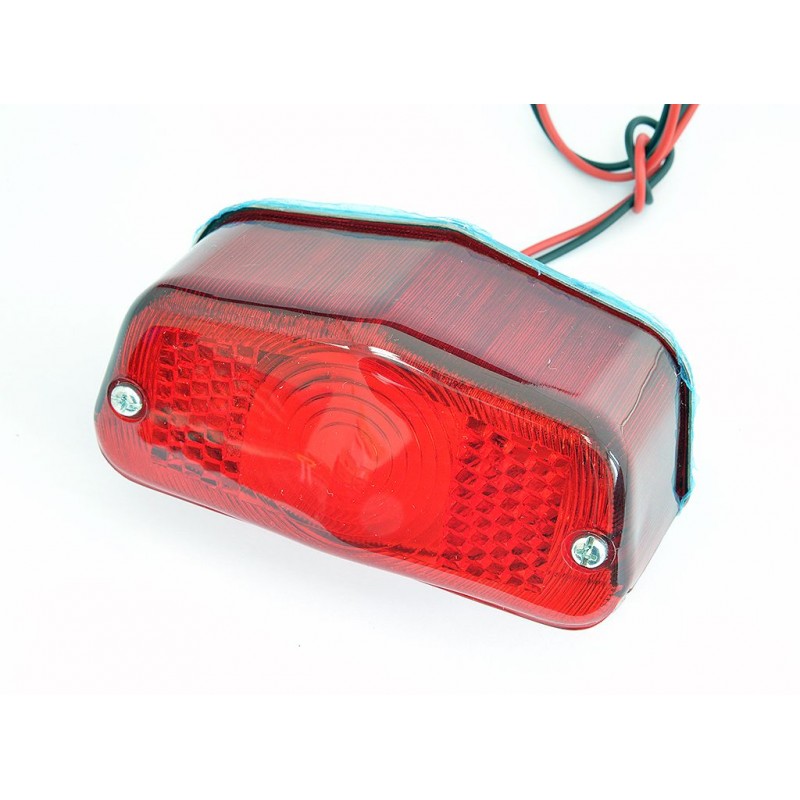 EMGO 2025/02 LAMPA TYLNA DO KLASYKÓW (WZÓR LUCAS) (LATA 1963 - 1973)