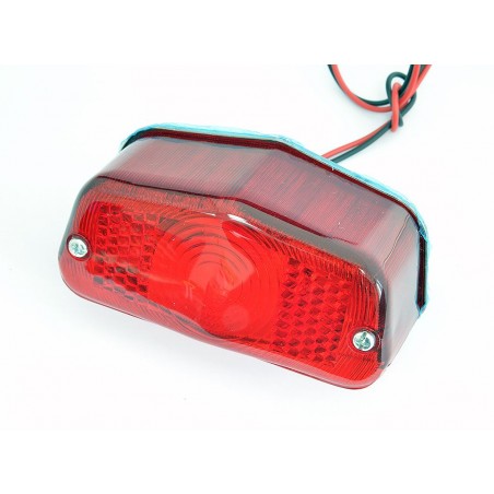 EMGO 2025/02 LAMPA TYLNA DO KLASYKÓW (WZÓR LUCAS) (LATA 1963 - 1973)